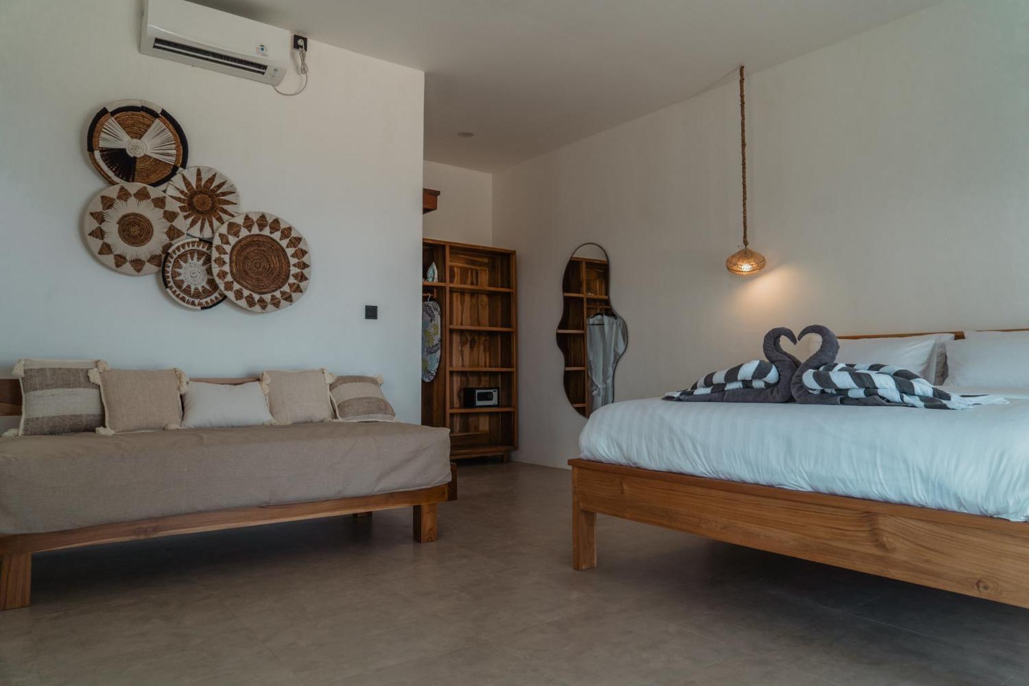 Sunscape Villa - Beachfront And Private Pool Gili Air Esterno foto